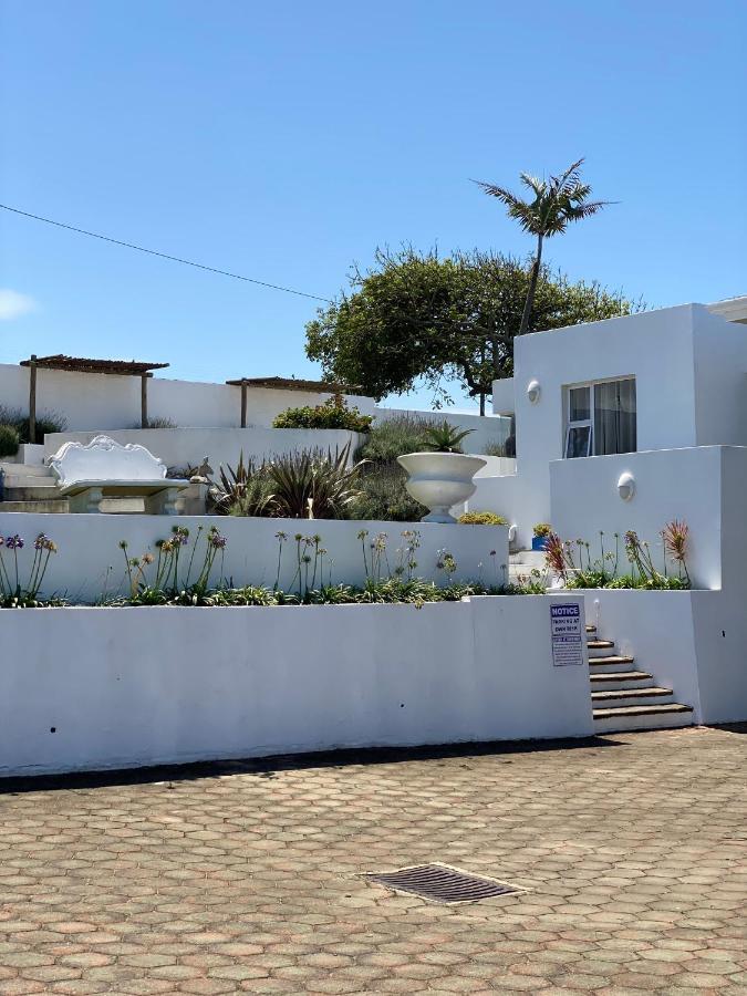 Santorini Guesthouse Amanzimtoti Exterior photo